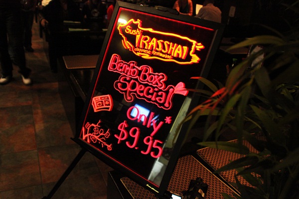 Làm bảng hiệu phản quang