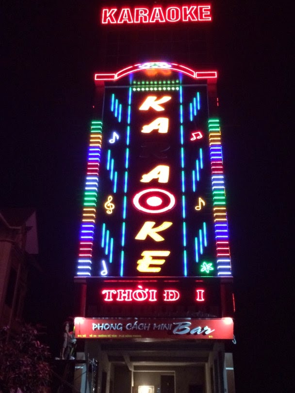 Làm bảng hiệu kỹ thuật cao